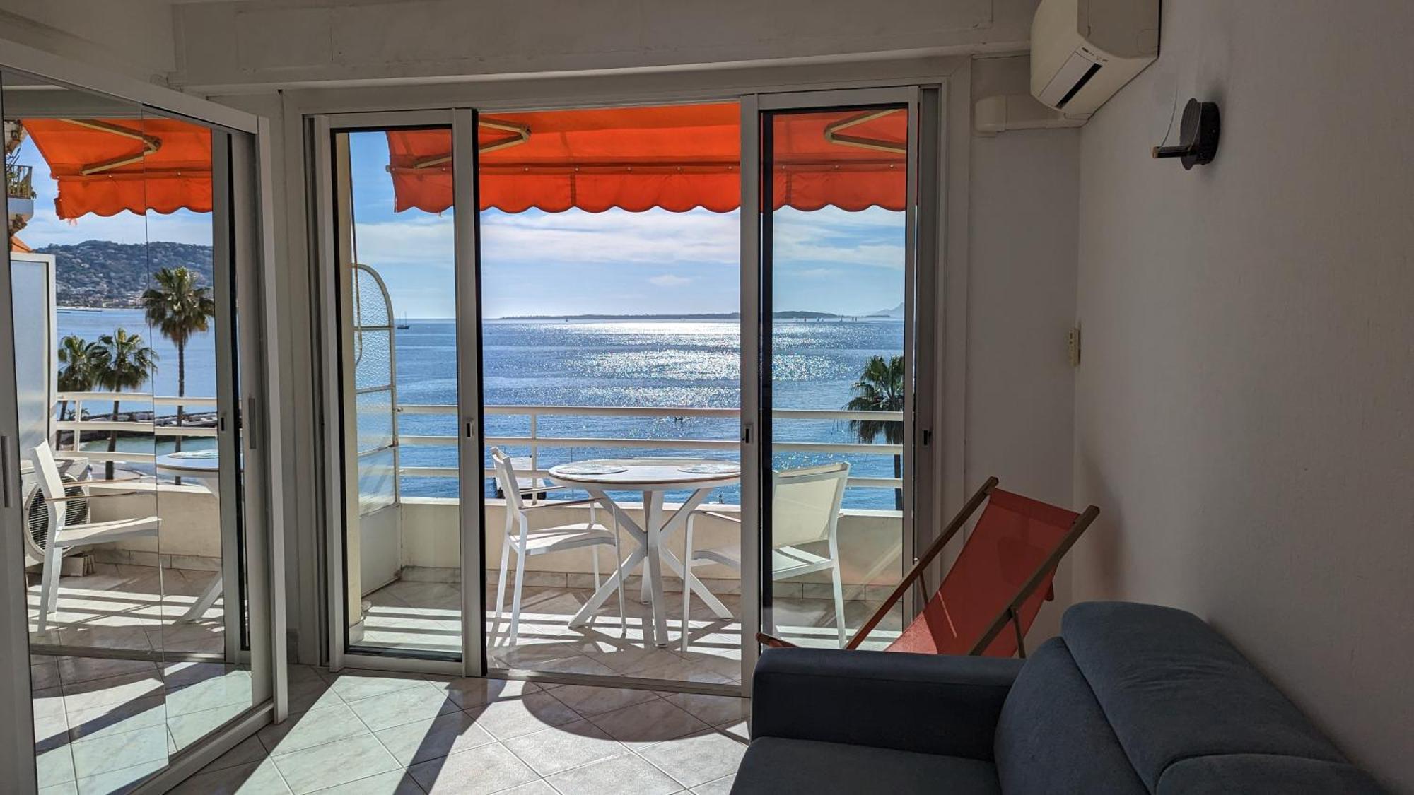 Superbe Appartement Vue Mer Panoramique Juan-les-Pins Exteriér fotografie