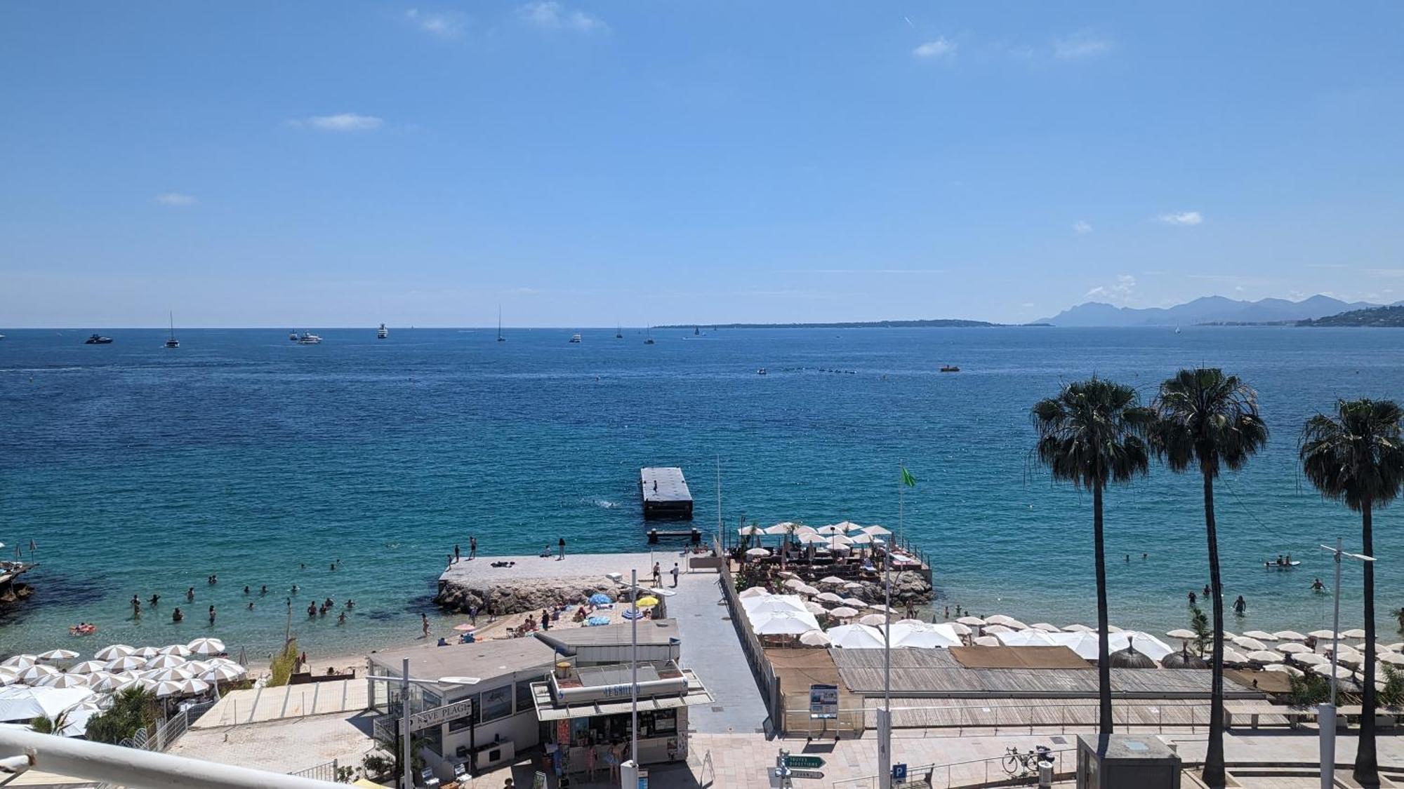 Superbe Appartement Vue Mer Panoramique Juan-les-Pins Exteriér fotografie