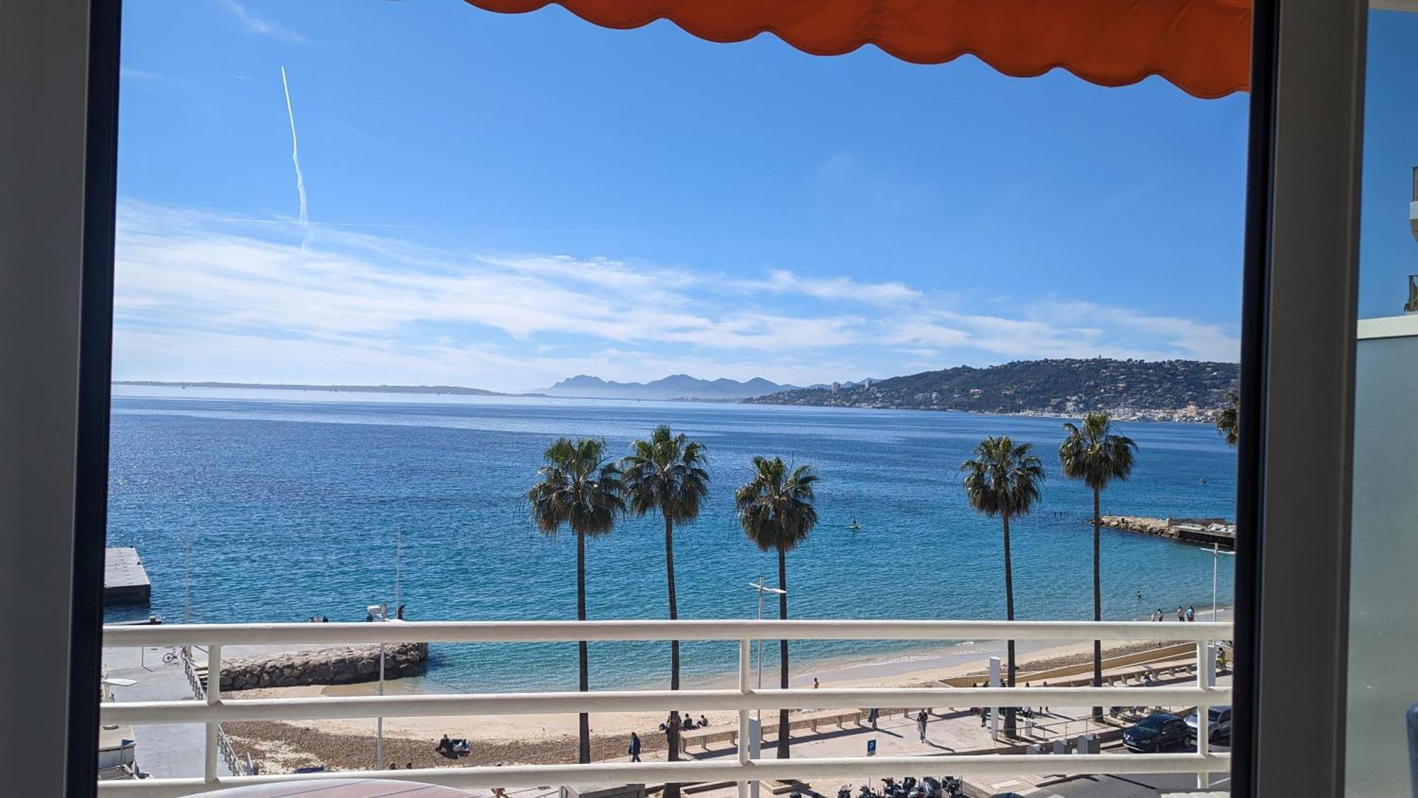 Superbe Appartement Vue Mer Panoramique Juan-les-Pins Exteriér fotografie