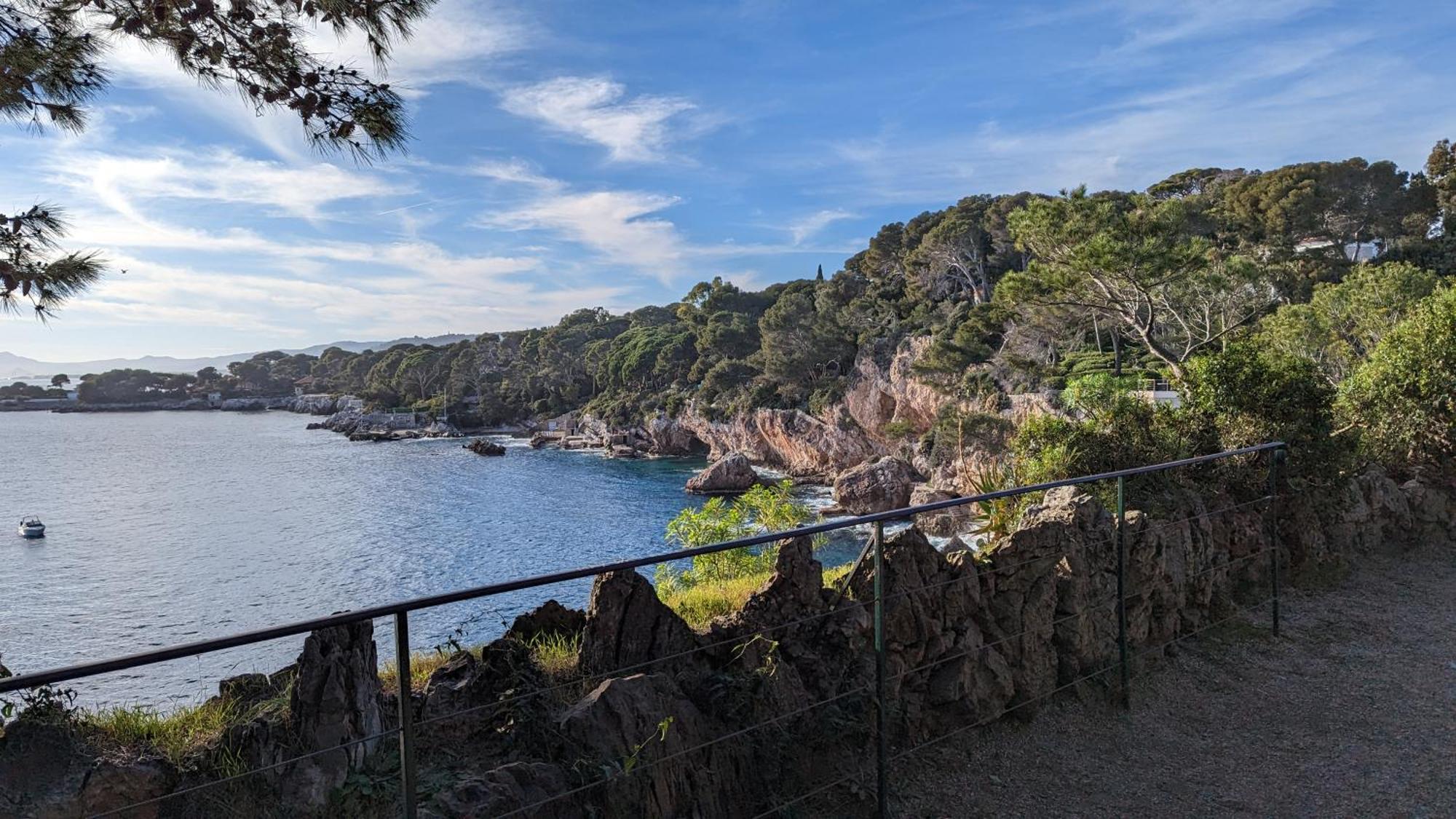 Superbe Appartement Vue Mer Panoramique Juan-les-Pins Exteriér fotografie